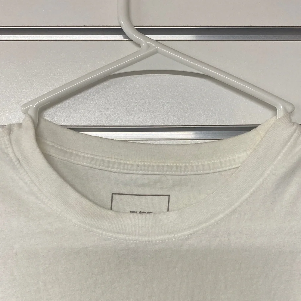 The North Face Womens White and‎ Black Logo Tee - Picture 2 of 4